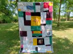 Patchwork EMLÉK-takaró babaruhából hímezve